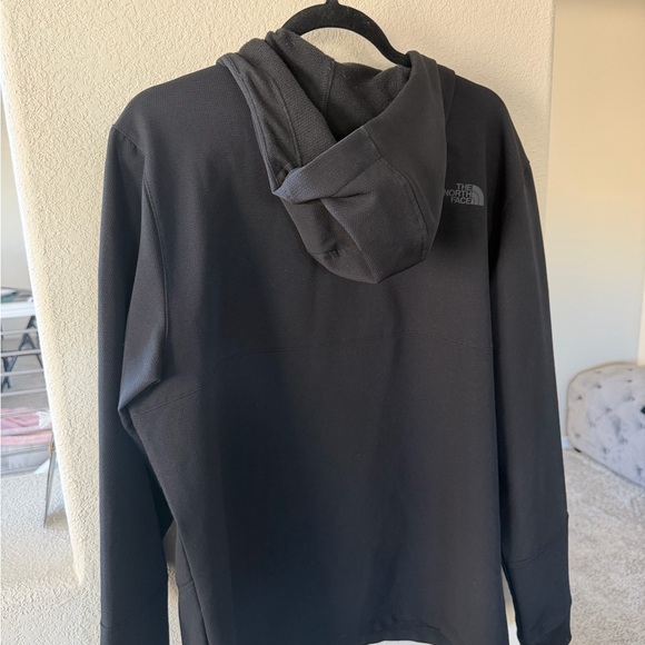 The North Face Men's Black Performance Jacket - Picture 2 of 3